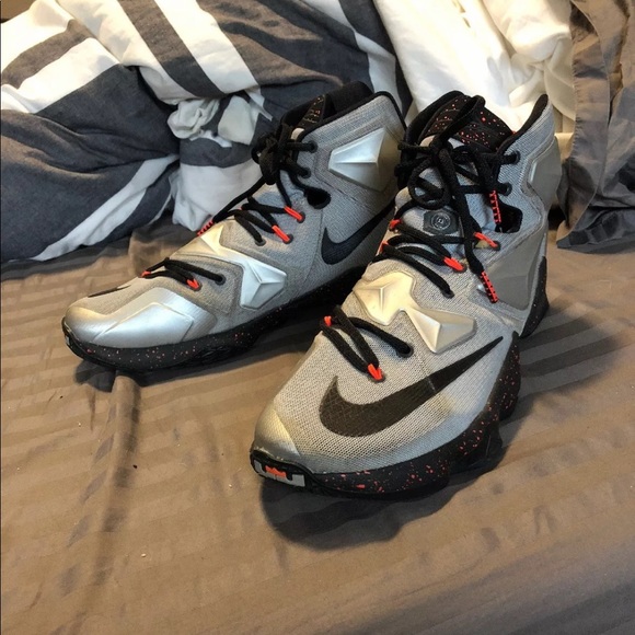 Lebron XIII Rubber City size 11 - Picture 1 of 6